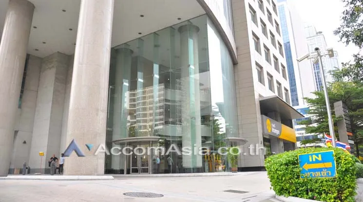 unit 2 Bedrooms  Office space For Rent in Ploenchit, Bangkok  near BTS Ploenchit (AA10220)